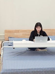 Cross-bed Table Adjustable Computer Desk Desktop Laptop Table Wheel Removable Cross Bed Standing Desk Writing Study Table Home Office Furniture Movable Desk Computer Desk Bedroom Bedside Work Table