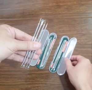 -Bộ 4 Cây Lấy Mụn Giá Rẻ Siêu Tiện Lợi