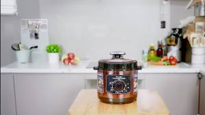 Funiki HPC6858 | Nồi Áp Suất Điện 6L Funiki HPC6858 - Nhôm Phủ Chống Dính Water-based fluorine