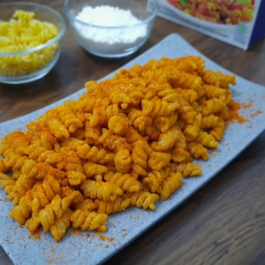 Makaroni Spiral Pedas Morang Moreng / Cemilan Kekinian Macaroni Toples