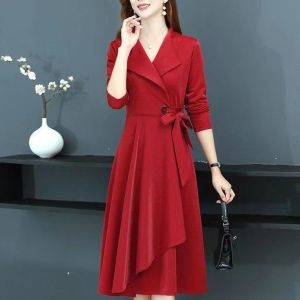 เสื้อกันลมแบบใหม่ฤดูใบไม้ร่วงชุดเดรสคลุมเข่าสไตล์เกาหลีแฟชั่นรุ่นความยาวปานกลางสำหรับผู้หญิงปี2024เสื้อคลุมฤดูใบไม้ร่วงและฤดูหนาวยอดนิยมแบบบาง