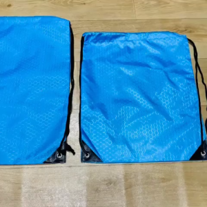 กระเป๋าผูกเชือกหูรูด แบบสะพายหลัง 34cm *42cm แบบพกพา กันน้ำ เก็บของเหมาะสำหรับใส่เสื้อผ้ากีฬาและลูกบอล