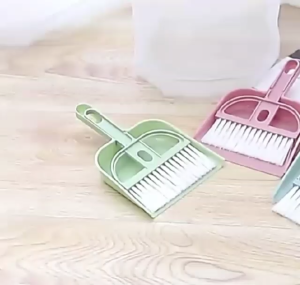 SAPU MINI SERBAGUNA / SAPU+SEROK MINI  /BAHAN PLASTIK MUDAH DIGUNAKAN/COCOK UNTUK SAPU RUANGAN KECIL