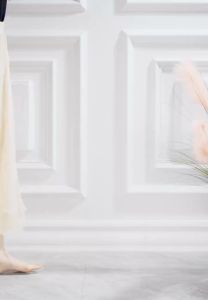 กระโปรงยาวสีพื้น ผ้าชีฟอง มีซับด้านใน แต่งยางยืดรอบเอว ทรงสวยผ้าพริ้วทิ้งตัว สัมผัสบางเบา ลุคเรียบหรู #6612