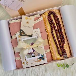 Hampers Mukenah Special Kado Pacar / Ibu / Istri