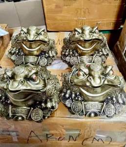 เซียมซู้🔸คางคกสามขา คาบเหรียญ 9”x8”Chinese Feng Shui Wealth Lucky Money Frog Coin Toad Home Office Decoration Good Gift