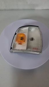 ไฟมุม ไฟหรีมุม ไฟเลี้ยวมุม มังกรทอง TFR ISUZU ทีเอฟอาร์ ปี 1995 - 1996 ตราเพชร Diamond