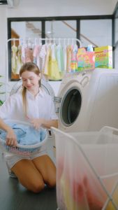 Cycles Mild Laundry BOX-FREE Powder Detergent 1Kg. Buy 13 Get 2 FREE. Save Php 590.