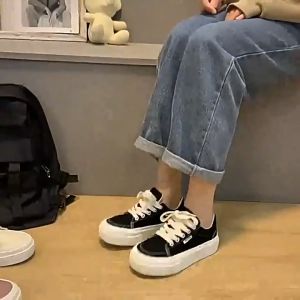 Sepatu Sneakers Wanita Korea Import Populer SW13