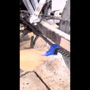 Dụng Cụ 2 Trong 1 Bàn Chải Vệ Sinh Dây Sên - Nhông Dĩa - Bánh Xe Chuyên Dùng Cho Xe Máy Xe Đạp