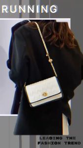 กระเป๋าสะพายไหล่ 👜8444 กระเป๋าสำหรับผู้หญิงเวอร์ชั่นเกาหลีที่สวยงามและทันสมัย ควรเป็นทางเลือกที่ดีสำหรับการใช้งานประจำวัน