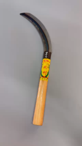 Liềm cắt cỏ phát cỏ - Dụng cụ làm vườn ( 33cm ) Cán Gỗ Màu Vàng.