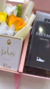 Hộp Quà Tặng Nước Hoa Dior Sauvage EDP 100ML- Nam Tính Cuốn Hút