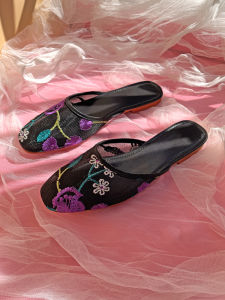 รองเท้าแตะผู้หญิงพื้นแบนลูกไม้สีชมพู รองเท้าแตะสวมสบาย ระบายอากาศได้ดี รองเท้าแตะแบบสวมสบายสำหรับฤดูร้อน