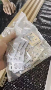 Klip Wallboard Wallpanel WPC 36mm x 50mm Braket Kuat Anti Karat untuk Panel WPC Papan Kayu (100 Pcs)