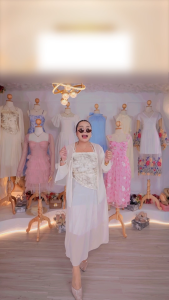 ชุดเดรสเซ็ท 2 ชิ้น สีครีม สายเดี่ยว + เสื้อคลุมแขนยาว ดีไซน์เกาหลี ผ้าชีฟองซีทรู