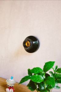 2025 Vintage Ceramic Light Bulb Socket for E26 E27 Edison Bulb Porcelain Wall Ceiling Light Lamp Holder Replacement Lampholder