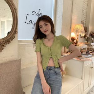 Áo len nữ dáng croptop viền bèo siêu đáng yêu