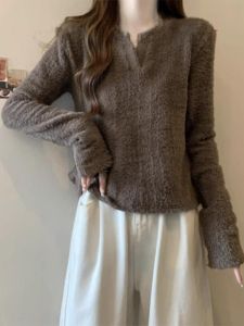 WANGGONGZHU | Slimming Short V-Neck Faux Mink Knit Sweater Womens Fashion Autumn Winter Princess Style All-Match Comfortable Warm Long Sleeve