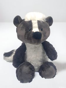 A Stylish & Cute Girl Skunk Doll: The Perfect Big Tail Stuffed Toy for Children's Birthday Gifts