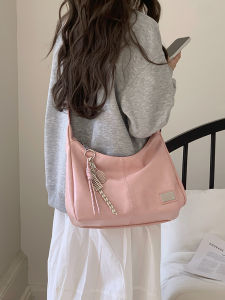 Casual Large Capacity Womens Tote Bag Fashionable Spring Commuter Crossbody Bag Soft Leather Zipper Closure Small Size