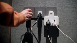 UGREEN Travel Plug Adapter with 4-IN-1 USB Charging Ports