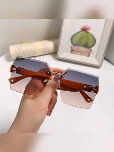 [COD] Kacamata Hitam Anti UV400 Kacamata Lensa Kotak Oversize Warna Gradasi Fashion Sunglasses