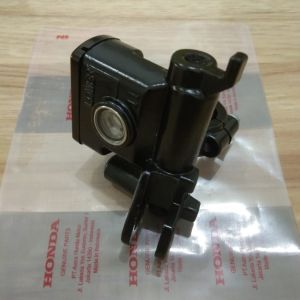 Master Rem Atas Assy Depan Hitam Beat Karbu KVY Beat Vario Karbu 110 Spacy Karbu Beat Esp Beat Pop Rumah Minyak Rem Assy Depan Hitam Beat Vario Karbu 110 Spacy Karbu Handle Kiri Handle Kanan Beat Karbu Esp Pop Vario Karbu 110 Spacy Karbu