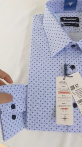 [Việt Tiến ] Sơ Mi Dài Tay - Regular (Suông) - Vạt Bầu - Họa tiết hoa tuyết trên nền caro nhỏ- size 41 (lẻ size)