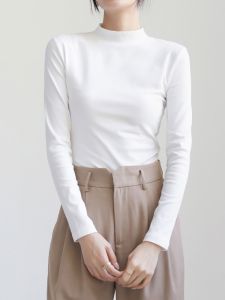 เสื้อยืดคอกลมแขนยาวทรงสลิมฟิตสำหรับผู้หญิง เสื้อชั้นในฤดูใบไม้ร่วง/ฤดูหนาว สีขาว เสื้อชั้นในแบบสวมลำลอง เสื้อชั้นในสไตล์เกาหลี