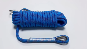 10mm Diameter Safety Rope 10m Nylon Escape Safety Rappelling Rope with 2 Steel Carabiners for Rock Climbing Mountaineer Rescue Aerial Work
