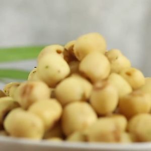 Lotus Seeds Crispy 500g Bag Fragrant and Crispy Office Casual Snacks for Dried Fruits and Vegetables (Very Fast Delivery)