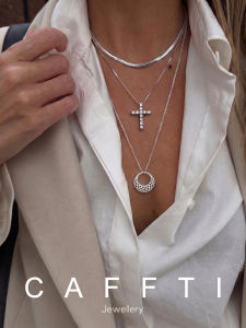 CAFFTI | Silver Luxurious Moon-shaped Mesh Pendant Necklace