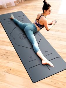 Natural Rubber Yoga Mat Fitness Mat Home Use 2025 New Professional Anti-Slip Womens Sports Mat Shock Absorption Silent Mat