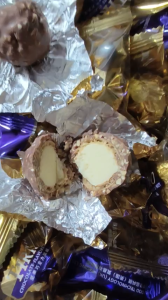 [Ăn vặt ngon] 100g Bánh hạt dẻ/sô cô la hạt TIRRO/Bánh sandwich socola hạt/Bánh sô cô la hạt TIRRO giòn thơm ngon ít ngọt ăn vặt đã nghiền