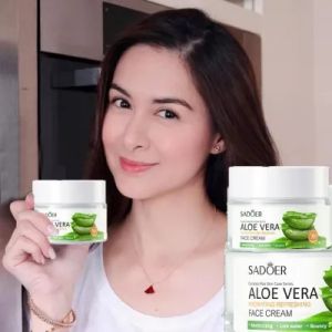 Aloe Vera Moisturizing Refreshing Face Cream Moisturizing and Moisturizing Skin Improving Dry Skin Essence Cream / Aloe Vera Krim Lidah Buaya Untuk Wajah