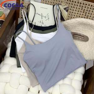 COCOAFashion เสื้อครอปผ้าไหมน้ำแข็งของผู้หญิงเซ็กซี่เสื้อครอปผ้าไหมน้ำแข็งเสื้อครอป MODE Korea เสื้อทรงตรงไร้รอยต่อเสื้อกล้ามสายเดี่ยวเบาะสีพื้นชุดชั้นในสตรี