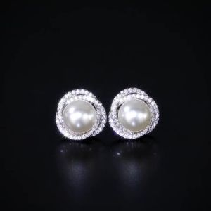 Huitan Temperament Elegant Simulated Pearl Earrings for Women Silver Color Exquisite Earrings Gift Daily Wear Statement Jewelry