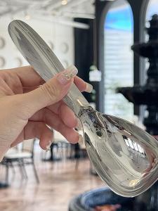 ช้อนตักซุปขนาดใหญ่ ช้อนตักอาหารสำหรับใช้ในบ้าน ช้อนตักอาหารญี่ปุ่น 304 สแตนเลส ช้อนตักอาหารสำหรับแบ่งปัน ด้ามจับสั้น