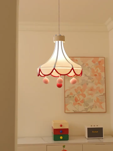Đèn Thả Hình Túp Lều Tua Rua Cầu Vải Dễ Thương Cho Phòng Trẻ Em