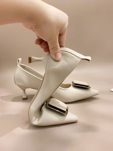 สีนู้ด รองเท้าส้นสูงสี นุ่ม หนัง ทางการ รองเท้าทํางานหัวแหลมแบบสวม ฤดูร้อน รองเท้ายางสบายแต่เพียงผู้เดียว ทันสมัย รองเท้าเดี่ยว