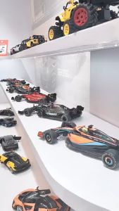 Starlight Red Bull F1 Electric Remote Control Car RB18 Mercedes Ferrari Formula Racing McLaren Model Childrens Toys