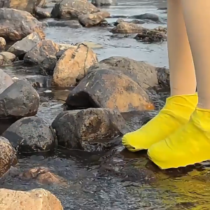 Thick Anti-slip Latex Rain Shoe Cover Textured Sole for Outdoor Hiking Reusable Climbing Shoe Protector