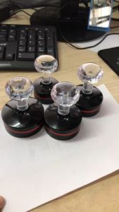 ตรายางหมึกในตัวพร้อมใช้ ตรายางชื่อ ชื่อ ตำแหน่ง ยางพารา ปั๊มชัด ใช้ทน แก้ไขชื่อและข้อความได้ มีหลายขนาดให้เลือก