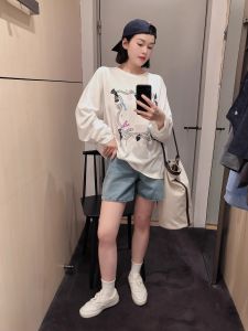 เสื้อยืดคอกลมแขนยาวทรงหลวมสไตล์เกาหลีสำหรับผู้หญิง 2025 ฤดูใบไม้ร่วง เสื้อสปอร์ตลำลอง ปักลาย เสื้อชั้นใน