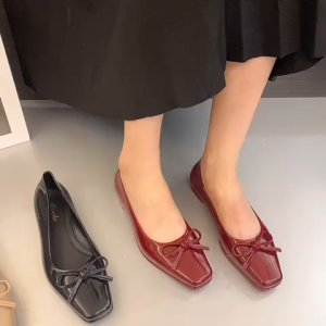 BossGo Elegant Retro Square-Toe Sandals With Bow And Anti-Slip Design For Womens Footwear (+1 upsize bigger)