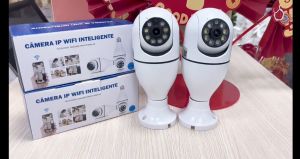Camera YOOSEE trong nhà  8177-chui bóng đèn E27 đàm thoại 2 chiều chuông báo động đêm có màu