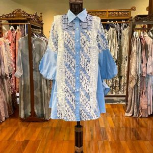 Tunik Katun + Renda by Dian Pelangi LIMITED EDITION Blouse Baju Atasan Kemeja Blus Outfit Casual Formal Kerja Kantor Pesta Pernikahan Kondangan Lebaran Wanita Hijaber Cantik Anggun Modis Modern Simple Elegan Mewah Model Korea Terbaru Motif Batik Kekinian