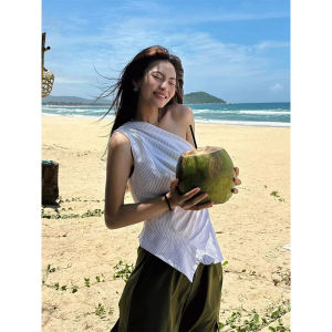 French Asymmetric Design Shoulder Baring Stripe Crop Top Womens Summer Slim Fit Elegant Thinming Vest Korean Style Shirt