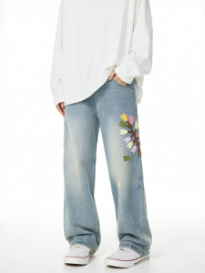 A chock | Stylish Floral Embroidered Heavyweight Denim Pants